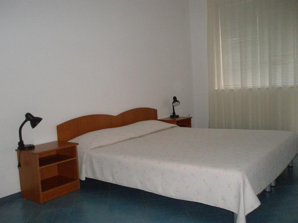 Family Hotel Maritime Ahtopol Oda fotoğraf